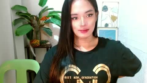 Callmeeya online show from December 11, 6:20 pm