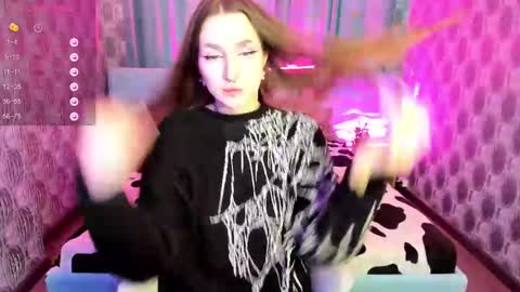Snapshot of enn_allenn chatting on December 29, 7:28 am enn_allenn online show from December 29, 7:28 am