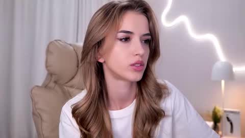 entya online show from November 19, 7:30 am