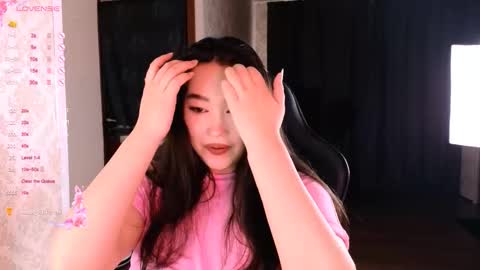 Erica Wayne online show from November 2, 7:45 am