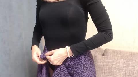 ericablack8 online show from January 18, 5:59 pm