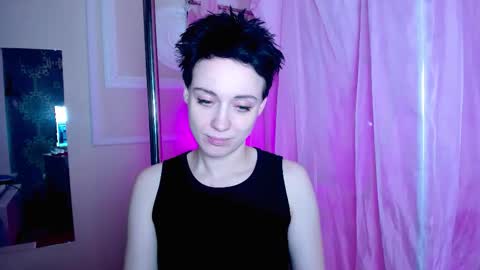 Ericka online show from November 28, 6:33 pm