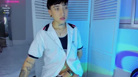 Eryx online show from November 19, 2:06 pm