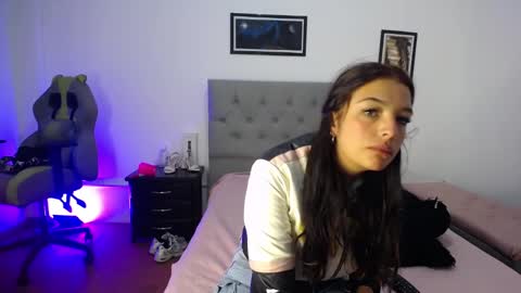 Perla online show from November 3, 3:32 am