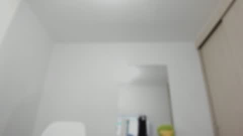 Esmeralda online show from February 7, 9:15 pm