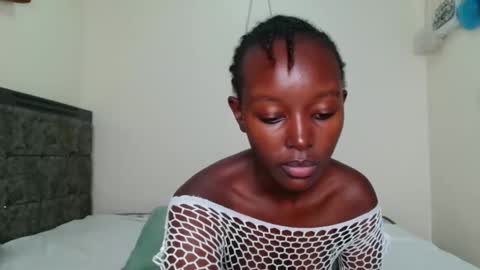 essypetite online show from December 13, 7:53 pm