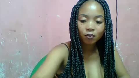 estelah20 online show from November 12, 1:42 pm