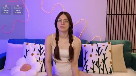 Ester online show from March 4, 9:43 pm