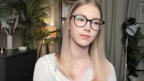 Natalie online show from October 24, 5:47 am