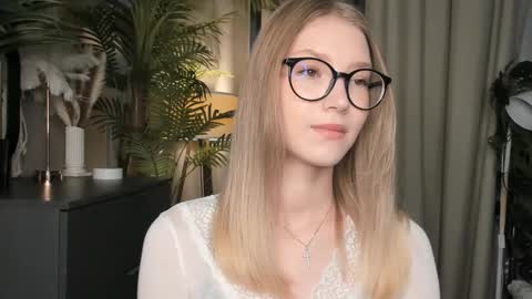 Natalie online show from November 7, 5:46 am