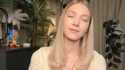 Natalie online show from February 15, 7:51 am