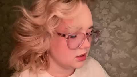 eva_kittenn online show from October 3, 7:52 pm