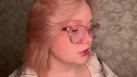 eva_kittenn online show from September 13, 3:53 pm