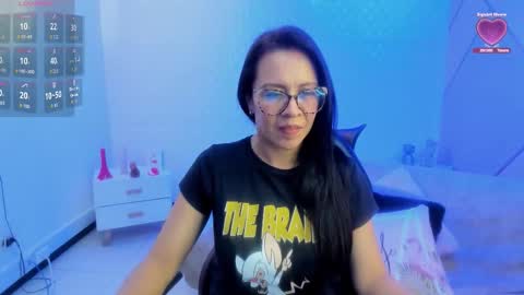 Eva  online show from February 17, 3:33 pm