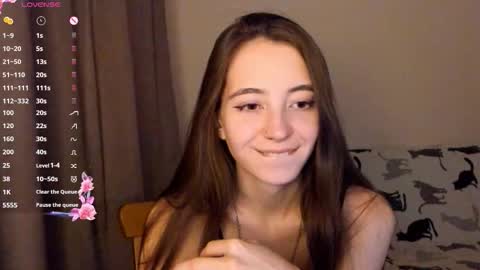 evabradly online show from December 3, 8:00 pm