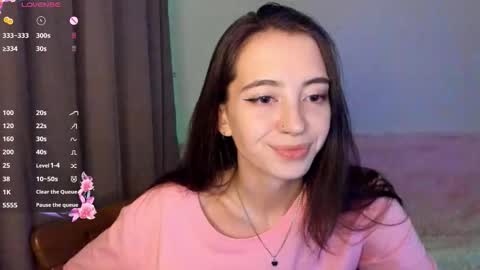 evabradly online show from November 20, 7:04 pm