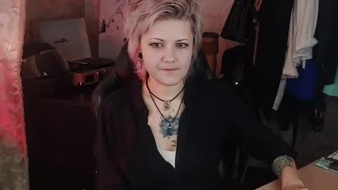 Eva Brownie online show from March 9, 11:47 am