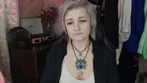 Eva Brownie online show from February 15, 11:50 am