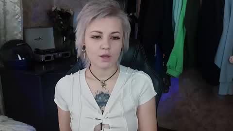 Eva Brownie online show from February 2, 9:30 am