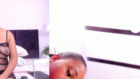 evahalston online show from February 5, 12:20 am