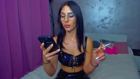 Eva online show from November 6, 10:15 pm