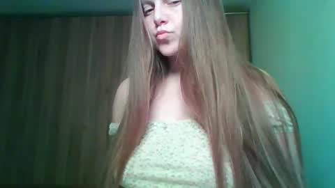 evasapples2026 online show from February 22, 11:16 pm