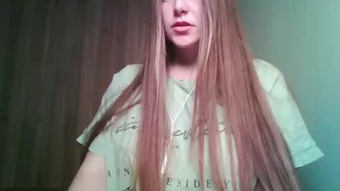 evasapples2026 online show from February 7, 7:40 pm