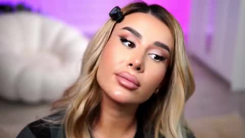 Eva online show from October 26, 8:15 pm