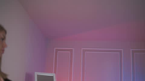 Eva online show from February 3, 8:45 pm