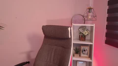 Evee online show from September 17, 4:16 pm