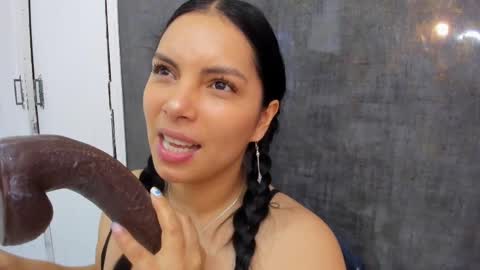 EVELIN online show from February 12, 11:40 am