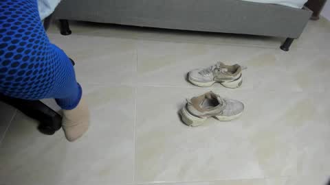 BELLA online show from February 3, 11:59 am