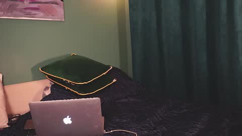 your Love online show from February 26, 7:24 pm