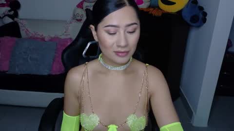 Evelyn online show from October 16, 11:02 am