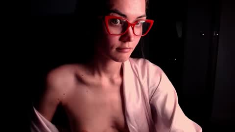 Evelyn online show from January 31, 7:11 pm