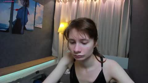 Snapshot of evelynjin_ chatting on October 24, 4:14 pm Evelyn online show from October 24, 4:14 pm
