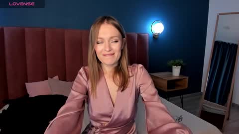 Evelyn online show from September 15, 2:20 am