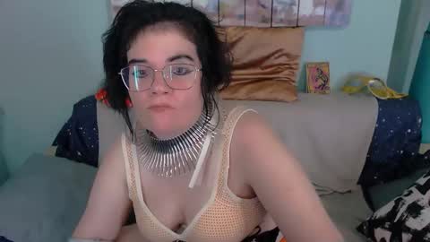 Everly online show from November 6, 8:37 pm