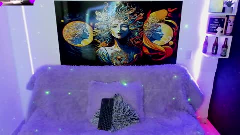 Snapshot of evie99_ chatting on January 25, 7:27 pm Evie99  online show from January 25, 7:27 pm