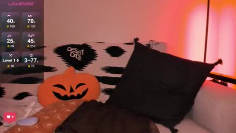 Evie Luna online show from October 19, 1:18 am