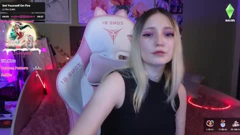 Evie online show from December 21, 9:58 pm