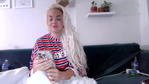 Badblondebunny online show from January 8, 1:53 am