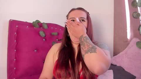 Snapshot of evy_orange1 chatting on December 10, 3:12 pm EVY online show from December 10, 3:12 pm