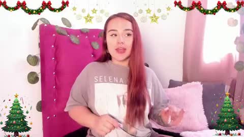 Snapshot of evy_orange1 chatting on December 16, 3:00 pm EVY online show from December 16, 3:00 pm