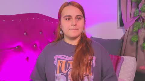 Snapshot of evy_orange1 chatting on September 25, 12:43 am EVY online show from September 25, 12:43 am