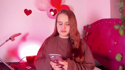 Snapshot of evy_orange1 chatting on February 9, 10:31 am EVY online show from February 9, 10:31 am