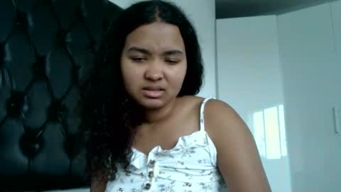 courtney online show from November 22, 7:00 am