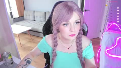 Snapshot of exhoneyangel chatting on October 13, 11:35 am  Amy  online show from October 13, 11:35 am