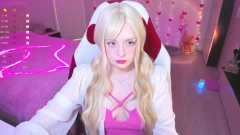 Snapshot of exhoneyangel chatting on March 5, 8:00 am  Amy  online show from March 5, 8:00 am