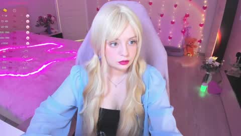 Snapshot of exhoneyangel chatting on March 4, 9:51 am  Amy  online show from March 4, 9:51 am